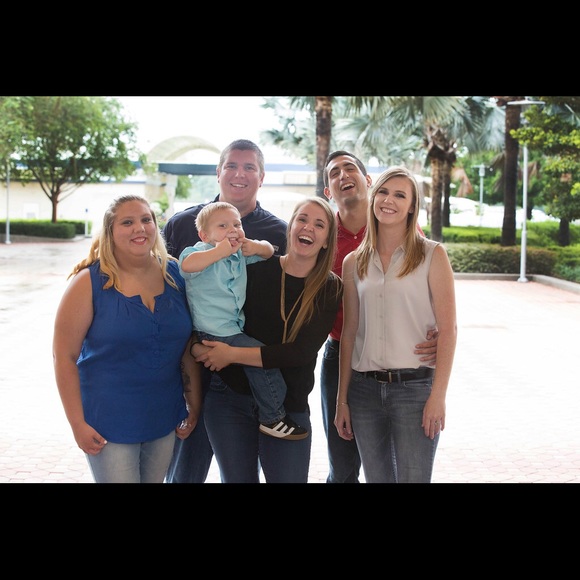 Meet your Posher, Lauryn - Picture 2 of 5